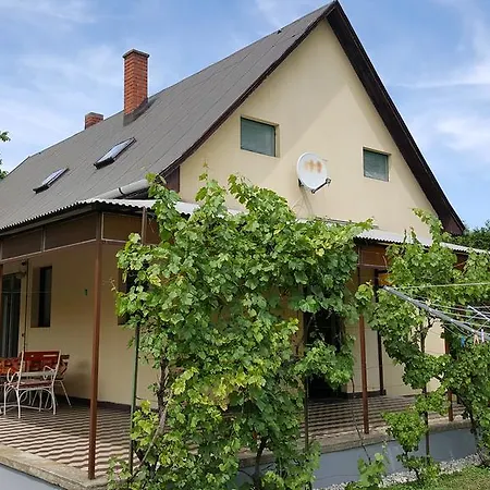 Ibolyahaz Ferienhaus *